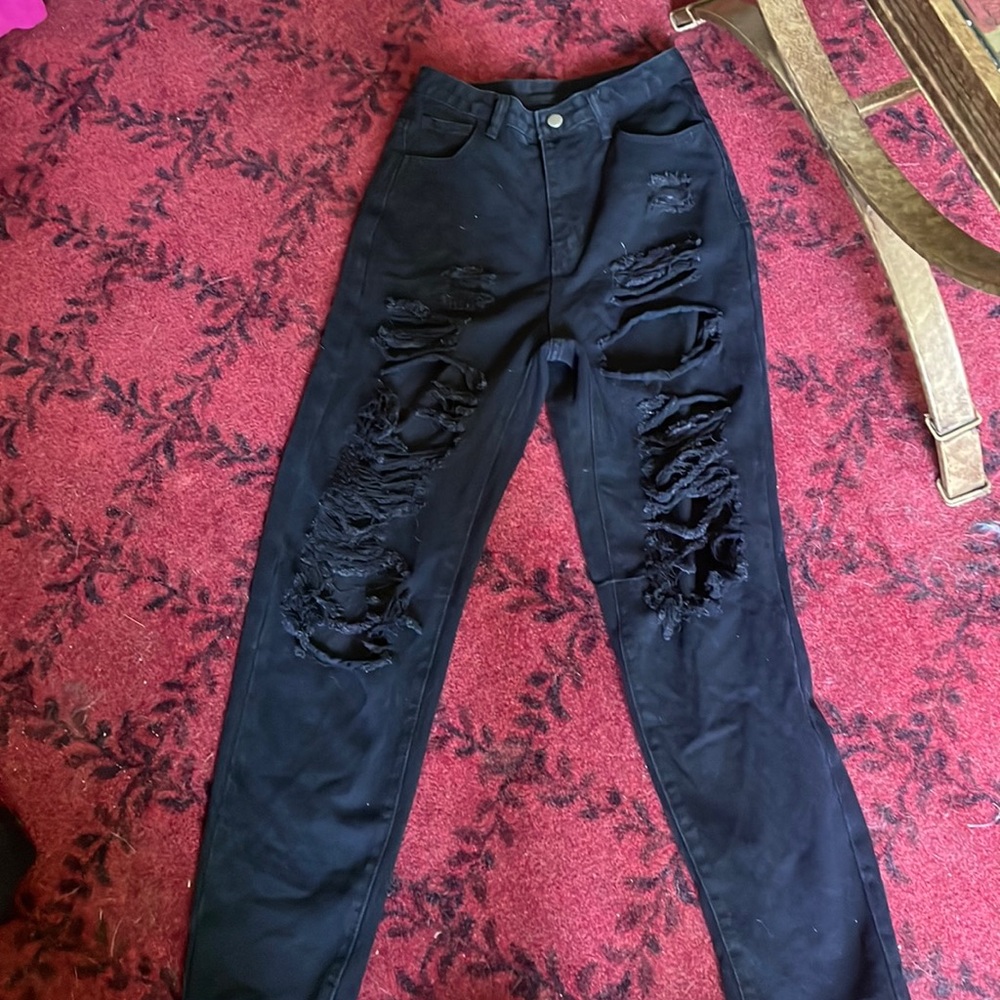 Baggy jeans with rips, high waisted